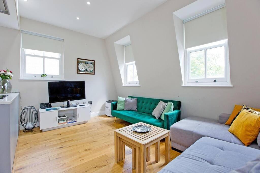 Cute 1bed Duplex Kensington No5 Londra