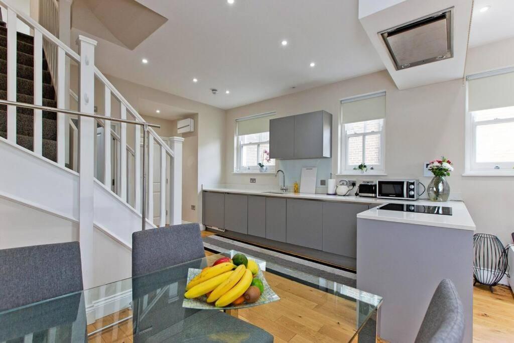 Cute 1bed Duplex Kensington No5 Appartamento